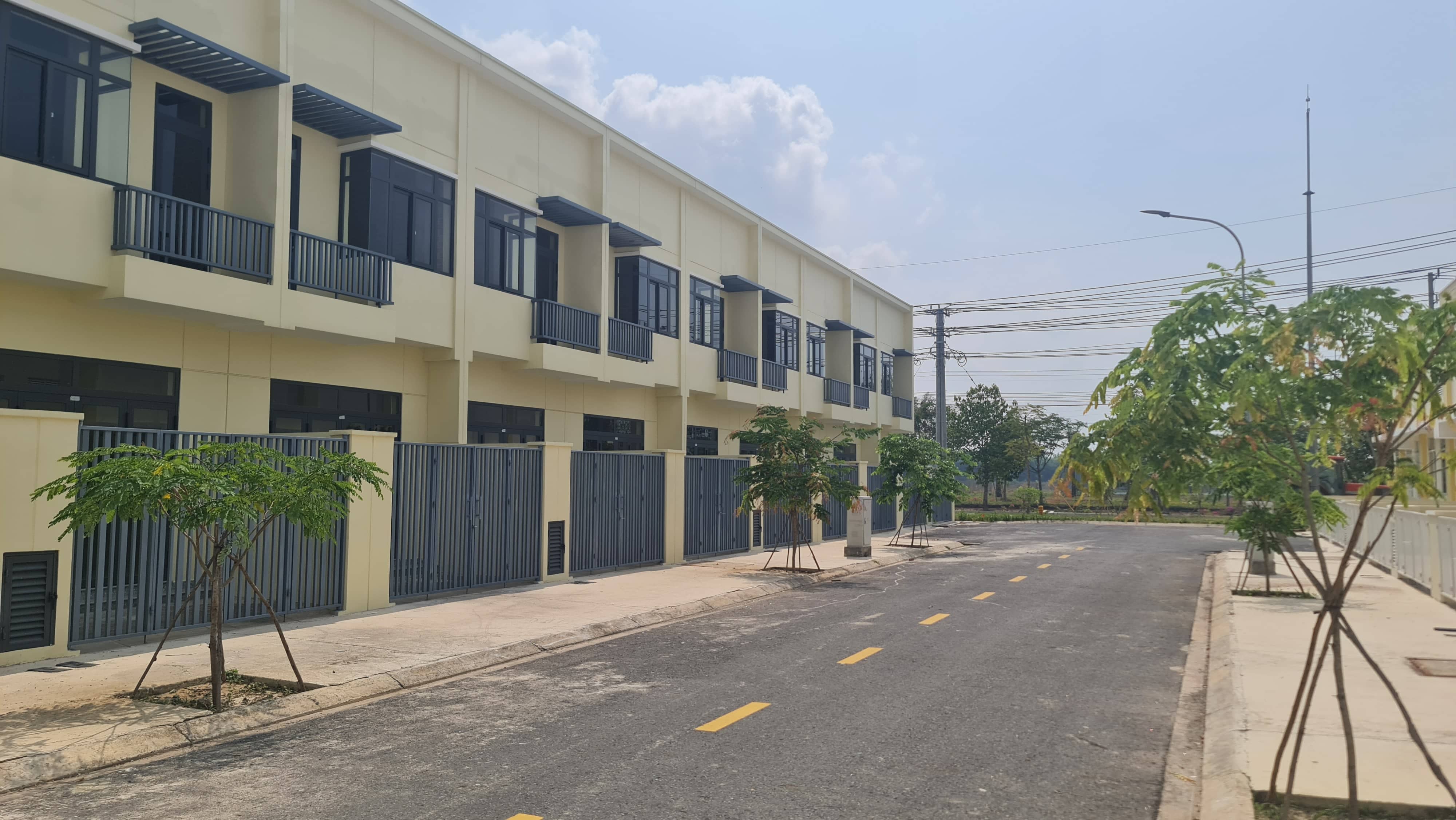 Mới nhất 2024: Thị trường Nhà Riêng Hóc Môn & Đánh giá Đầu tư