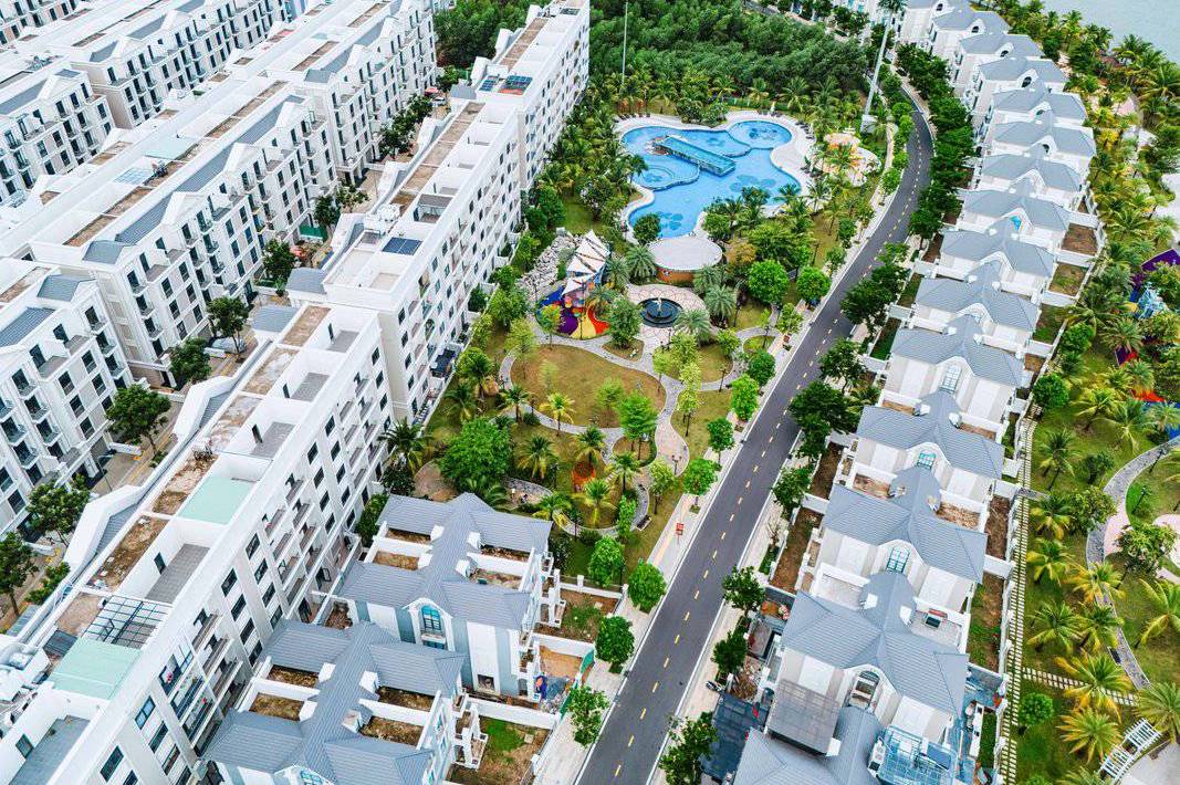 image-tien-do-vinhomes-grand-park-quan-9-cap-nhat-moi-nhat-2024-06
